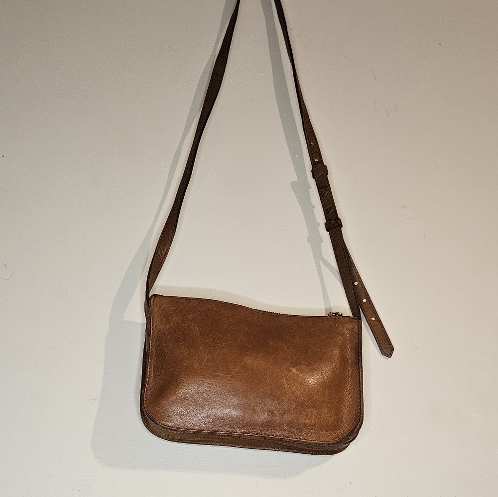 Madewell Simple Leather crossbody in English Saddle